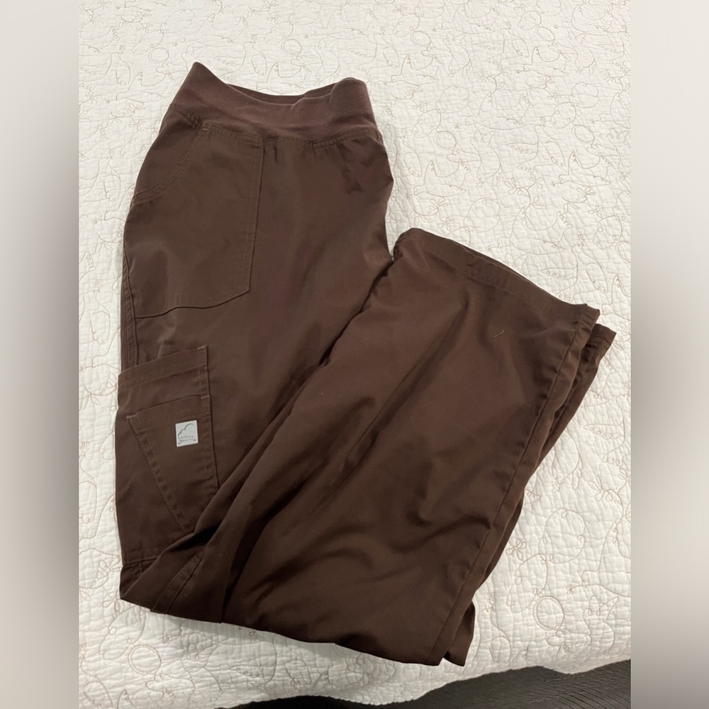 Women’s UA Butter soft Stretch 10-pocket Yoga Scrub Pant - Petite